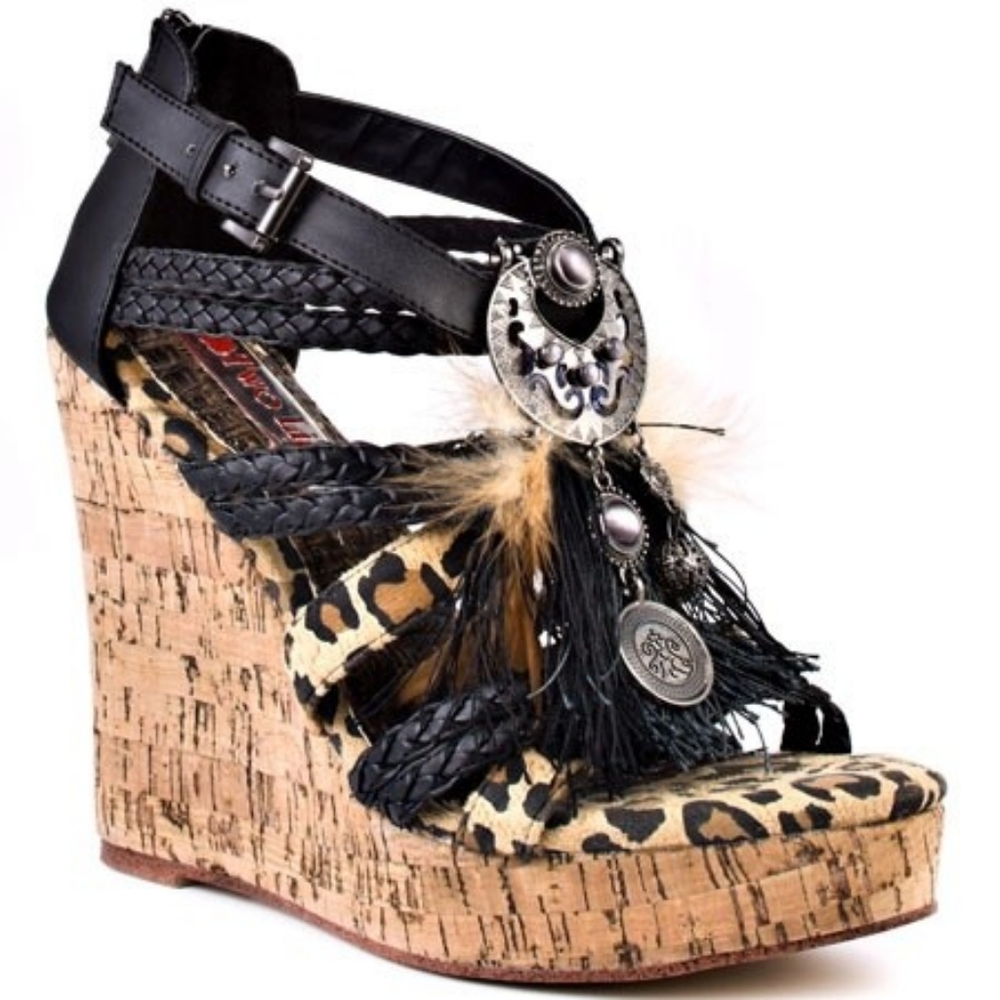 Vintage Wedge Stunning Shoes by Two Lips Brand Size 6